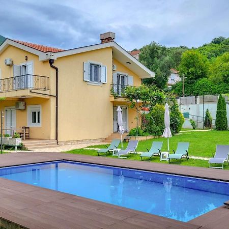 Villa, Pool And Relax For 12 Persons Kuti Dış mekan fotoğraf